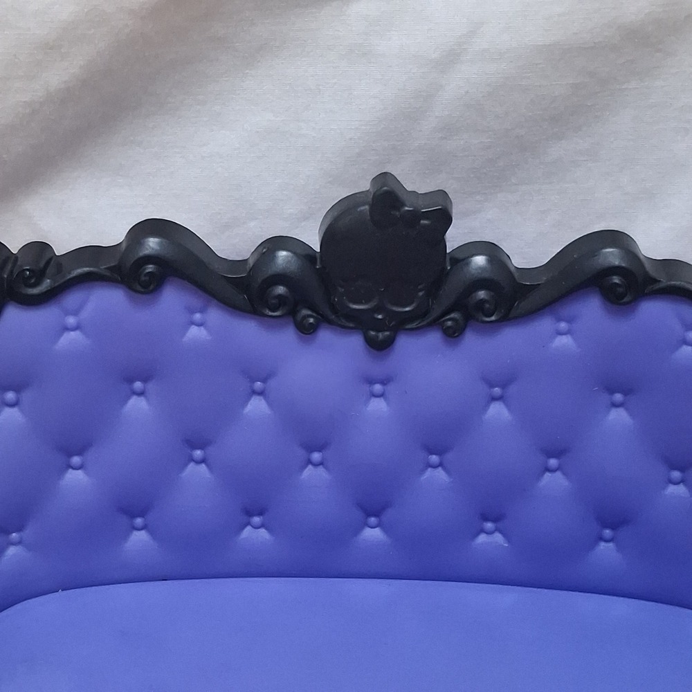 Monster High Doll House Furniture Coffin Bean Purple Fang Couch - Picture 2 of 9